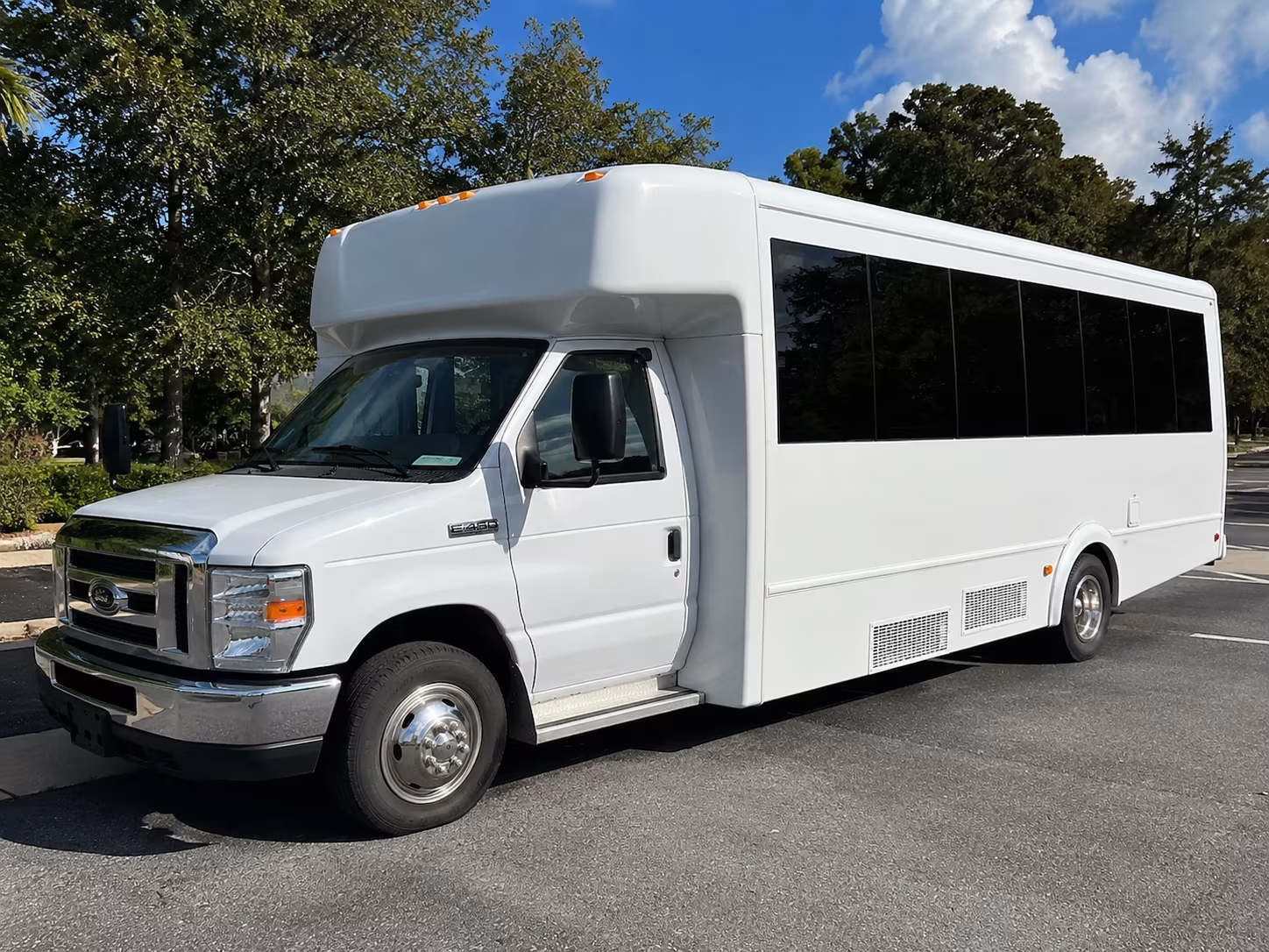 20 Passenger Party Bus Exterior