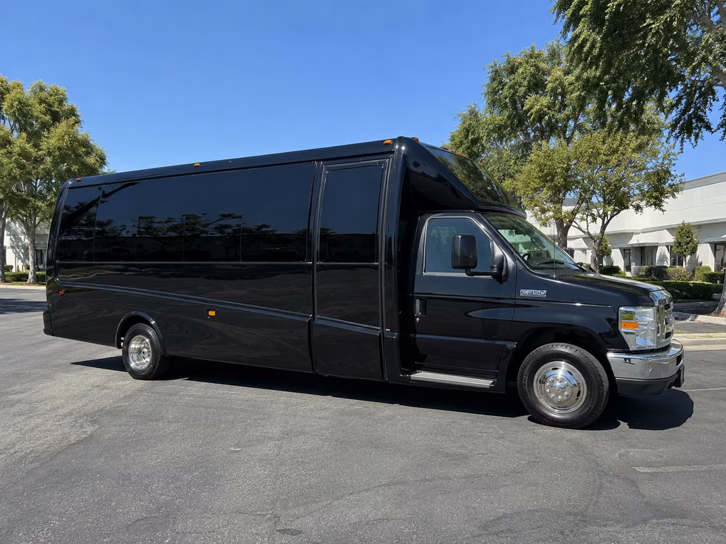 Montgomery Birthday, Sweet 16, & Quinceañera Party Bus Rentals