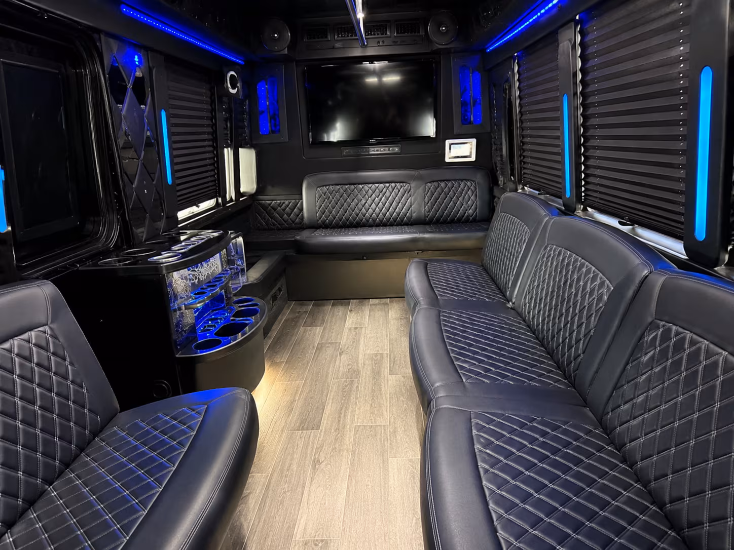 Tuscaloosa Birthday, Sweet 16, & Quinceañera Party Bus Rentals