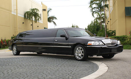 Montgomery 8 Passenger Limo